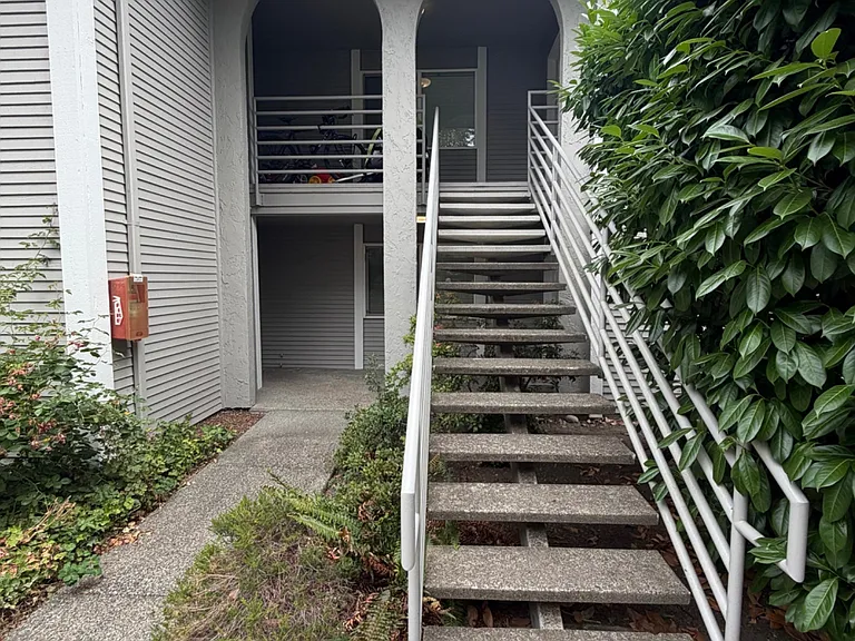 17112 NE 45th St #50 — Photo 2