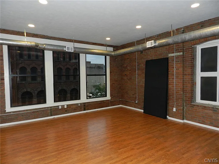 317 S Clinton St #3A — Photo 2