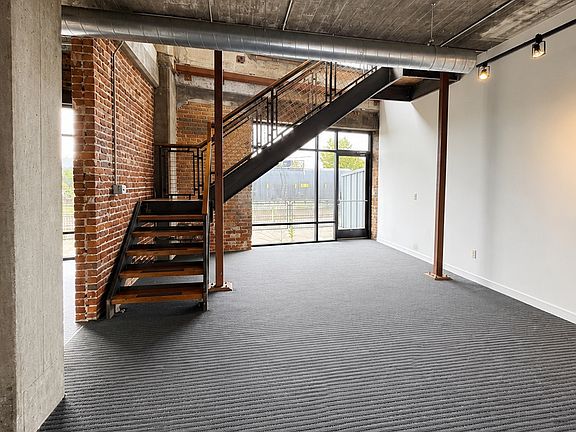 2nd image of 103 E Sprague Ave #207