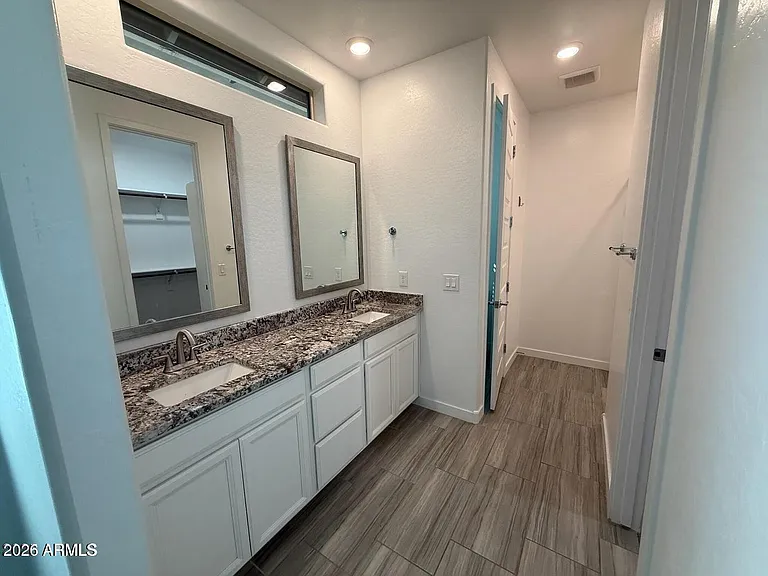 327 W Tamarack Dr — Photo 12