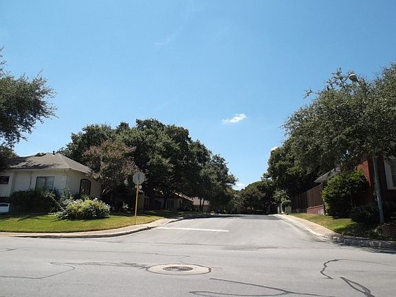 4th image of 1703 Eagle Point
