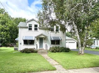 426 S Whiton St, Whitewater, WI 53190