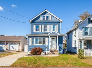 8 Chingarora Ave, Keyport, NJ 07735