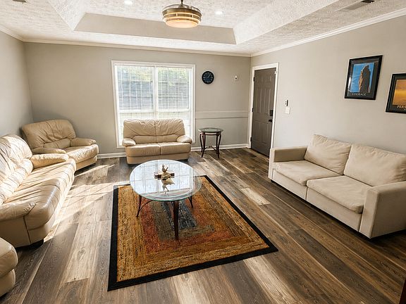 5th image of 1116 Summer Brook Rd