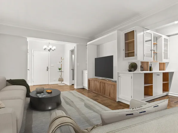 220 Madison Avenue image 2 of 8