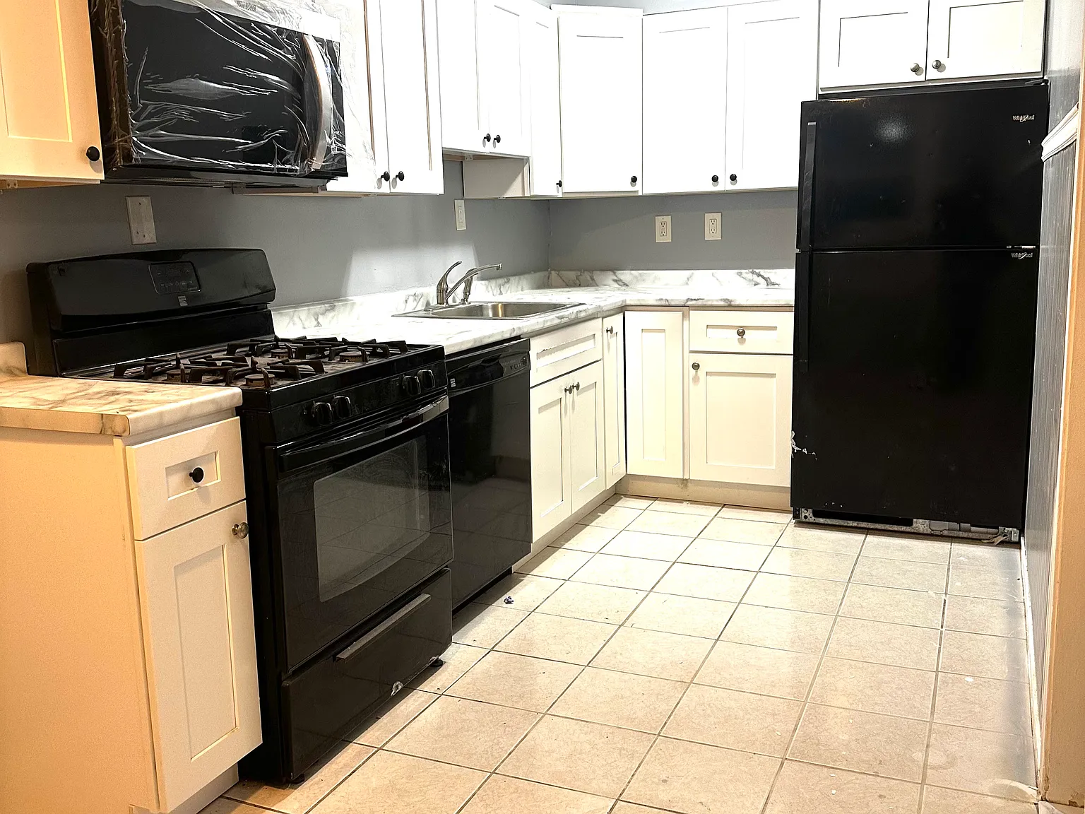 236 E Cheltenham Ave — Photo 3