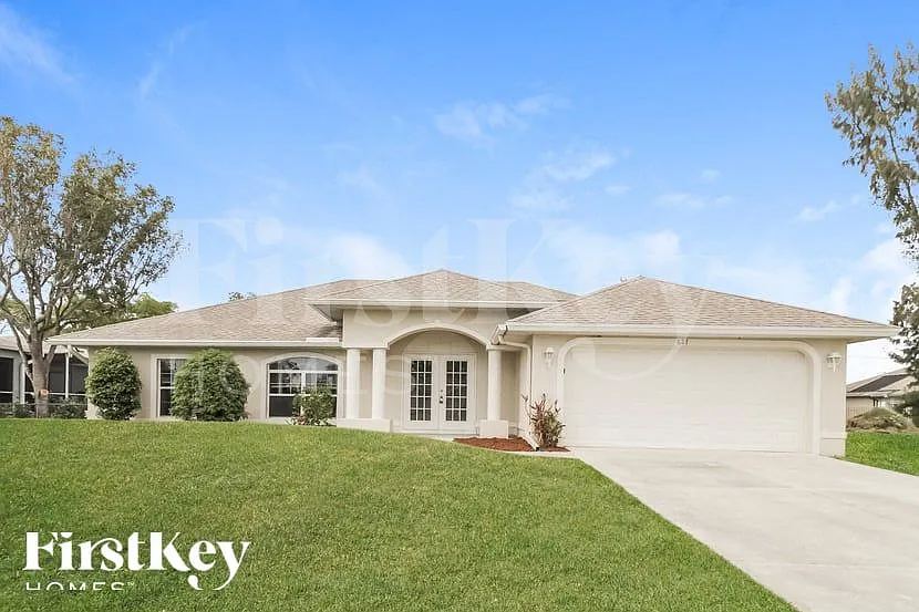 3 bed, 2.5 bath, 1951 sqft, $2,065 — Photo 1