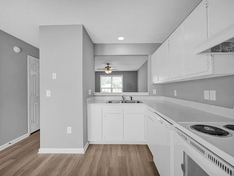 500 Jackson Park Rd — Photo 14