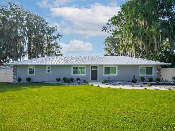 221 S Hunting Lodge Dr, Inverness, FL 34453