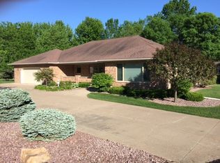 306 E Oak St, Edgar, WI 54426