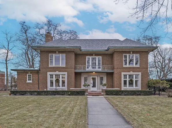 4408 North Lake DRIVE, Shorewood, WI 53211