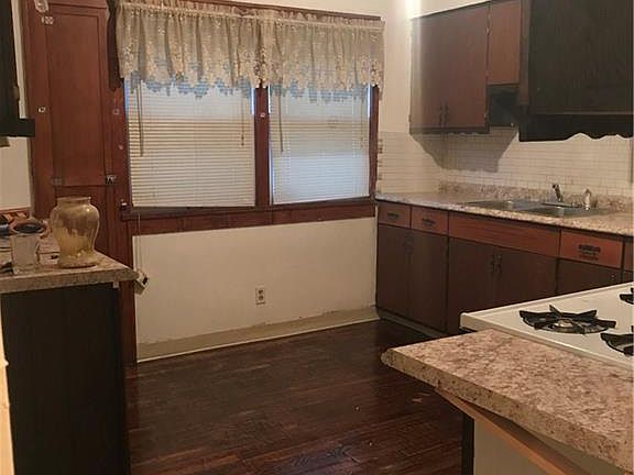 2nd image of 3488 W 125th St