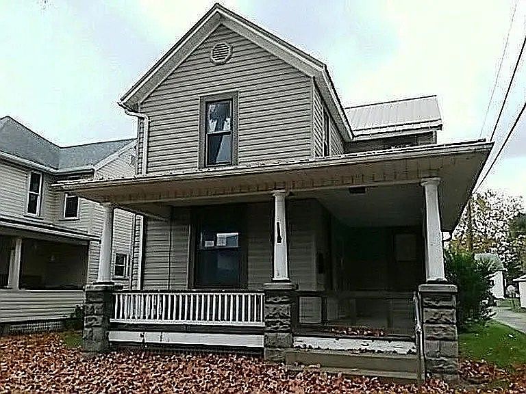 1st image of 349 S 9th St