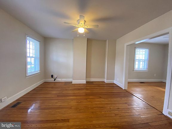 2nd image of 422 Dunmore St