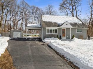 9 Donny Dr, Wappingers Falls, NY 12590