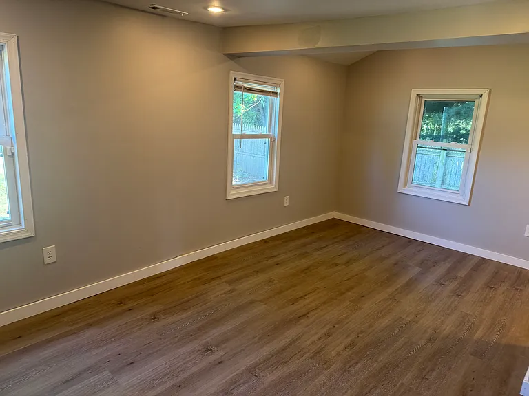 925 Excelsior Ave — Photo 17