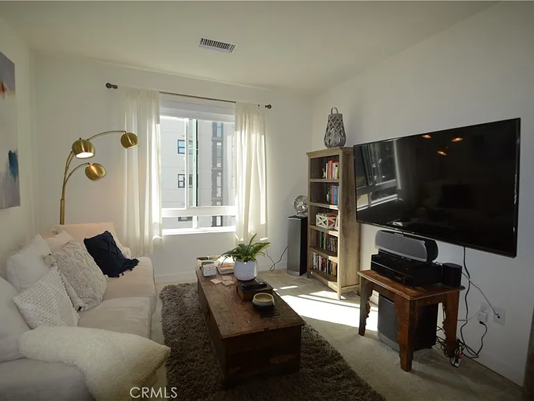 1536 Nolita — Photo 8