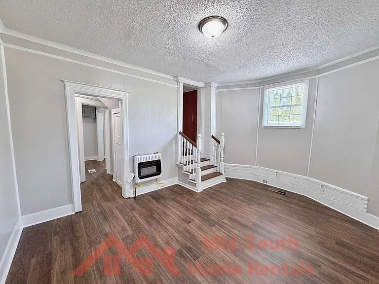 1561 Foster Ave — Photo 12
