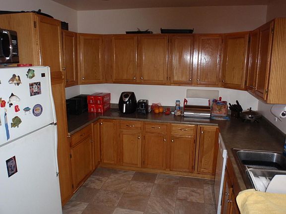 5th image of 3740 W Greenfield Ave