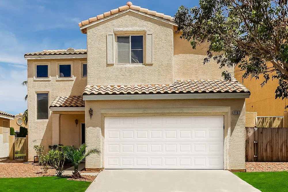 3 bed, 2.5 bath, 1529 sqft, $2,245 — Photo 1