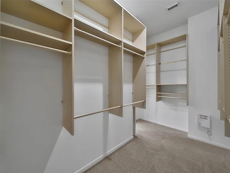 7 Churchdale Pl — Photo 32