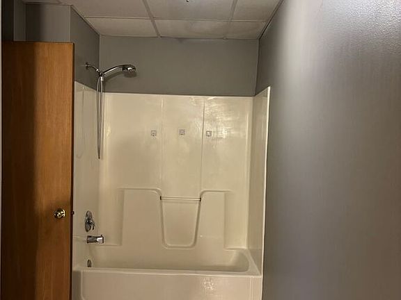 4th image of 109 E Luverne St #214