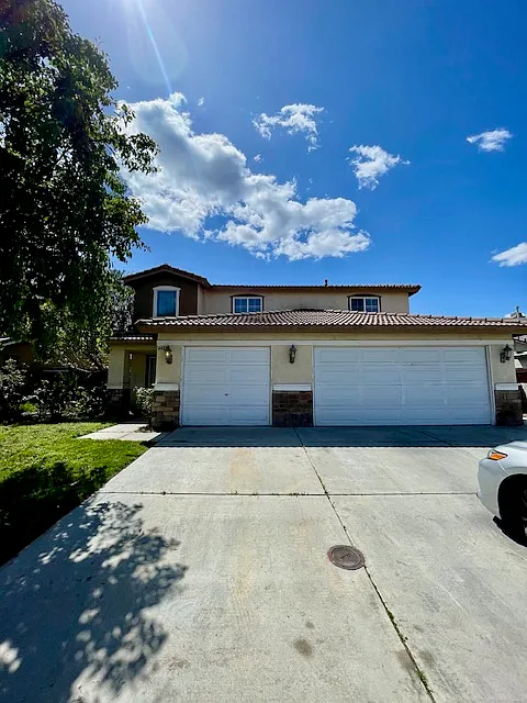 4485 Thornbush Drive - 1 — Photo 2