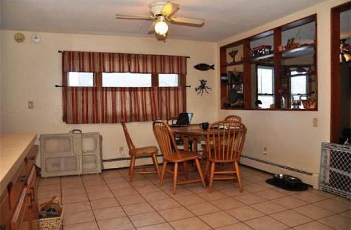 Eating area + DR