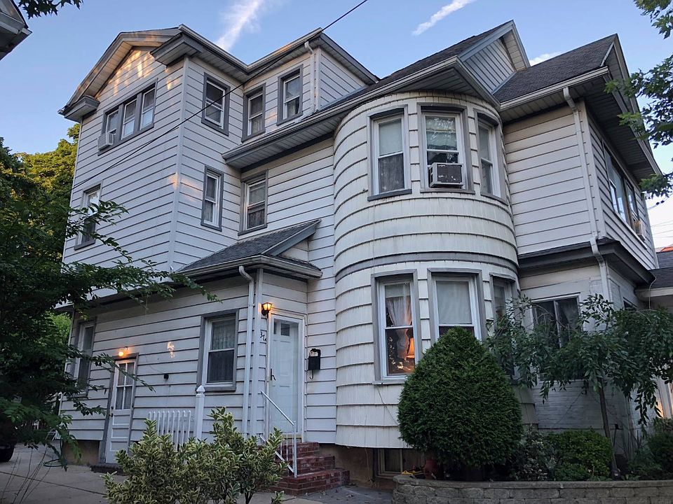 1st image of 37 Carnation Ave