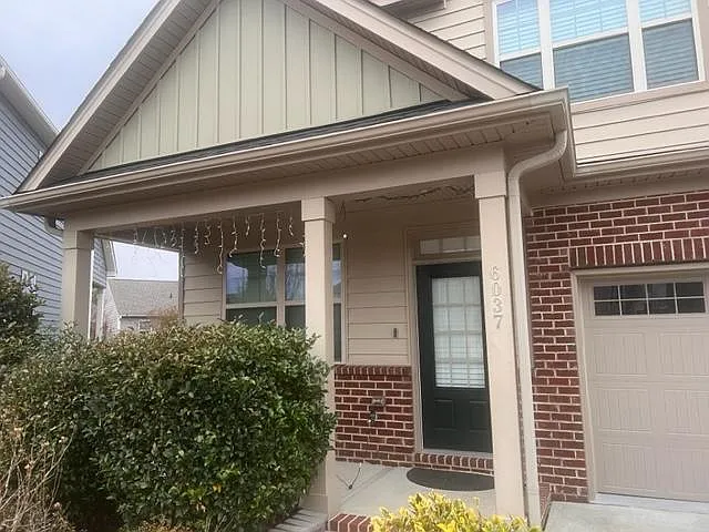 6037 Fryars Gate Ct — Photo 2