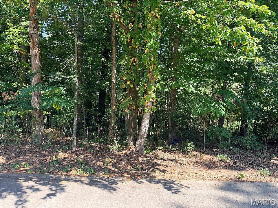 1st image of 685 Radcliff Ln