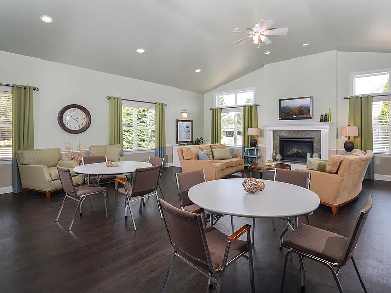 1005 Chauncey Ln — Photo 14