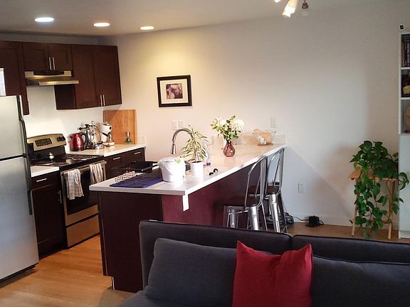 5th image of 744 Belmont Pl E APT 301