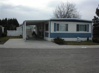 15 Rose Cir, Meridian, ID 83642