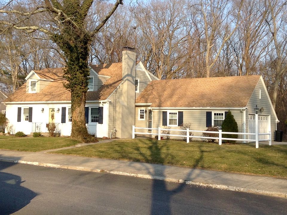 2nd image of 144 Oswald St