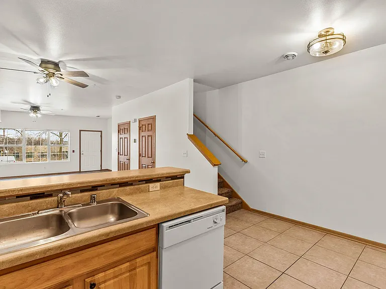 4311 W Howard Ave — Photo 12