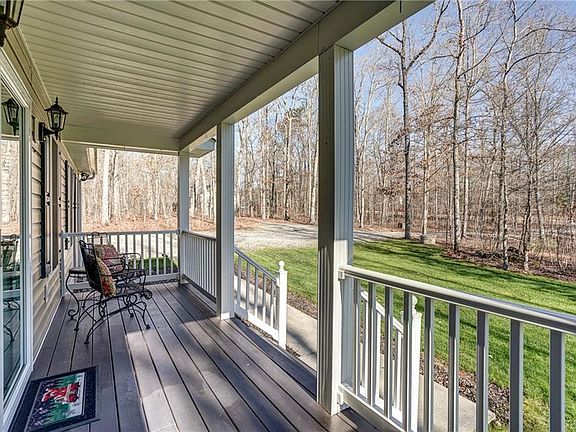 5th image of 564 Laurelridge Dr