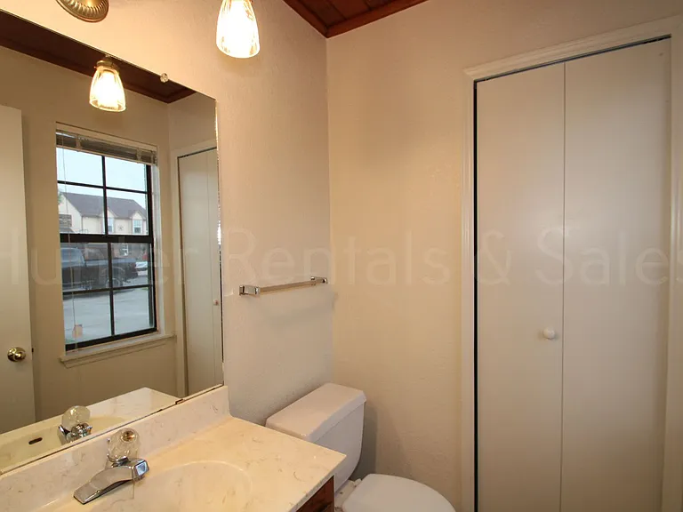 1905 Meadowbrook Dr — Photo 13