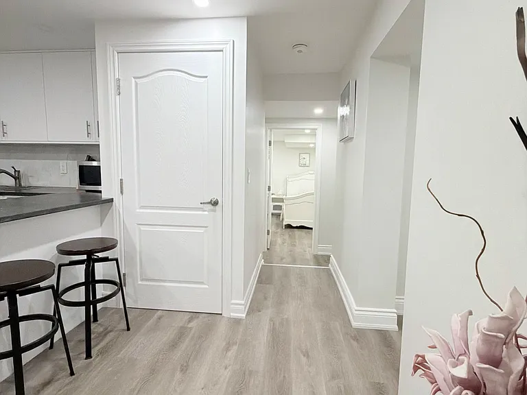3477 Riverspray Cres — Photo 14