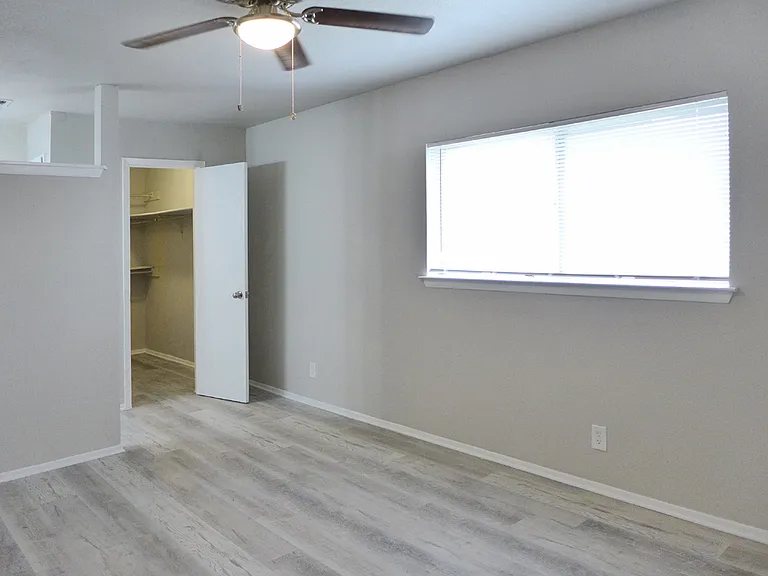 10318 Cone Hill Dr — Photo 6