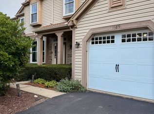 1189 Regent Dr, Mundelein, IL 60060