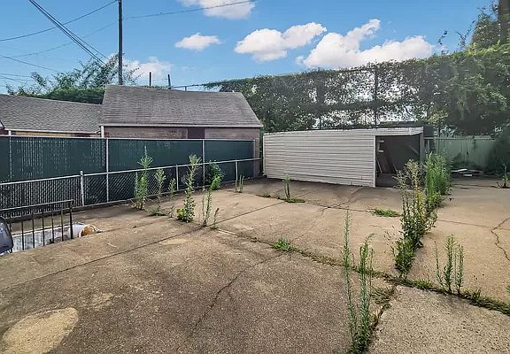 4th image of 8710 Commonwealth Blvd