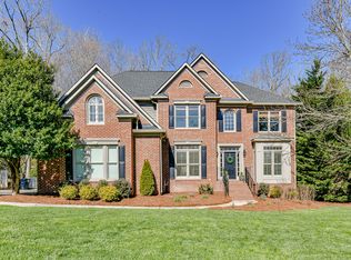 2410 Providence Hills Dr, Matthews, NC 28105