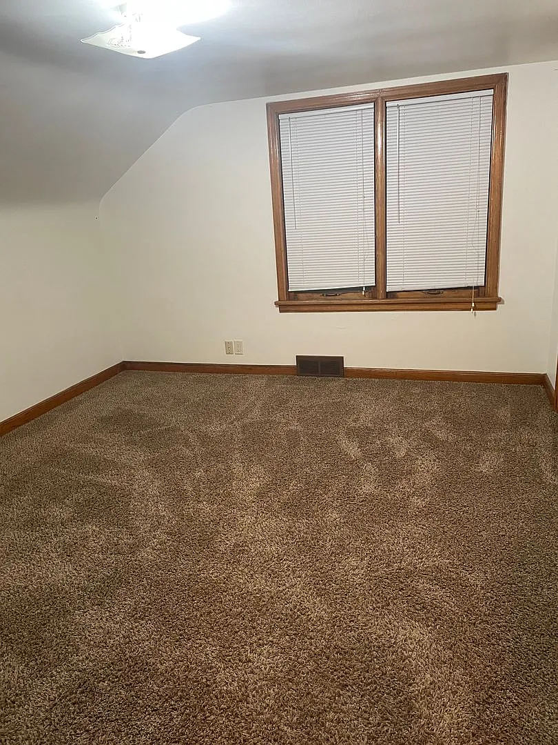 624 Washington Ave — Photo 2