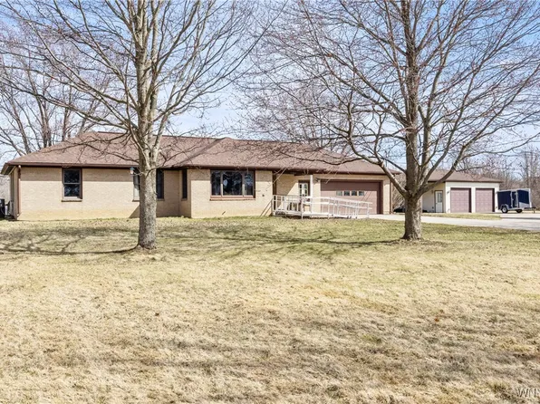 5883 Bowmiller Rd, Lockport, NY 14094