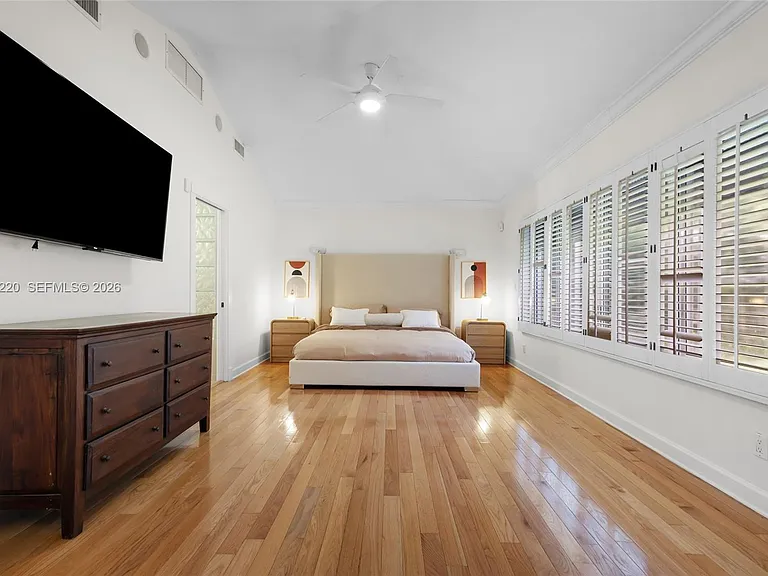 5810 Maggiore St — Photo 17