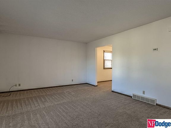 5th image of 2929 Leawood Dr