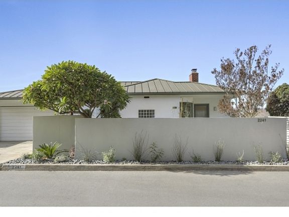 4th image of 2241 Micheltorena St