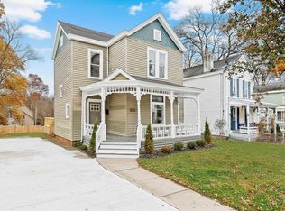 4714 Castle Pl, Cincinnati, OH 45227