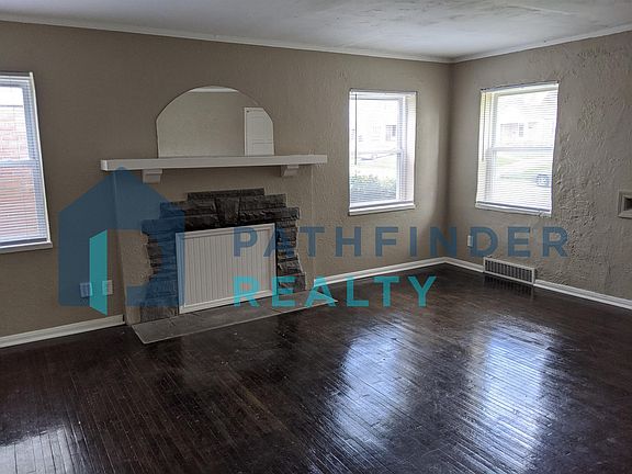 5th image of 1067 Bertram Ave